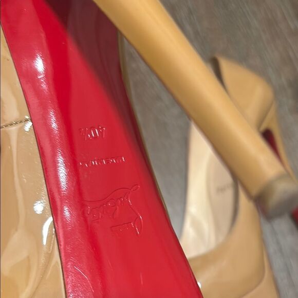 Christian Louboutin Tan Stiletto Heels 40.5 - Picture 3 of 7